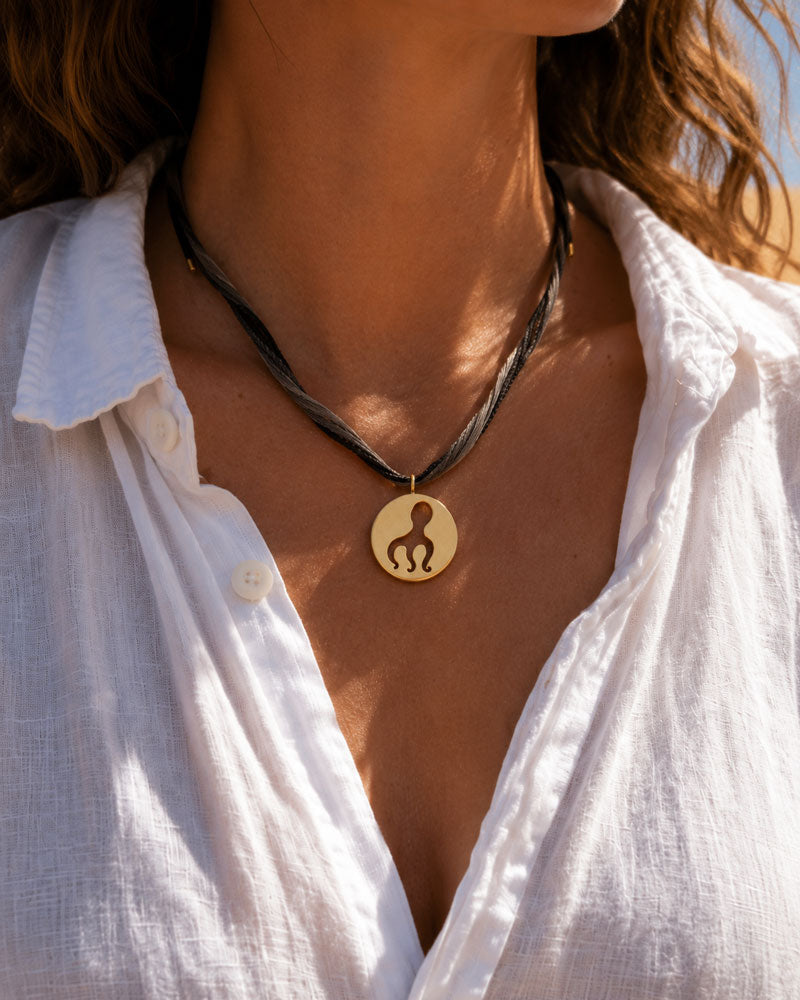 Collier poulpe 3 pattes - cordon de soie noir
